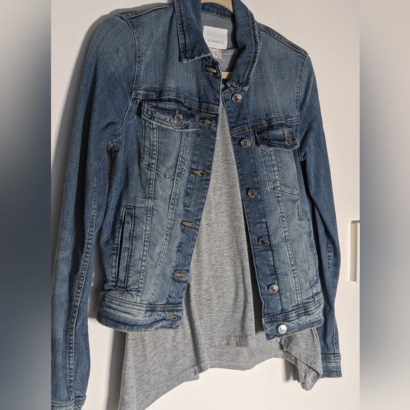 2 for 1 Jean Jacket & scoop grey t-shirt - Picture 2 of 8